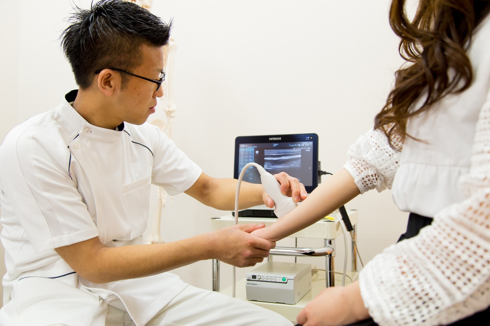 ゆうき鍼灸接骨院のエコー検査風景